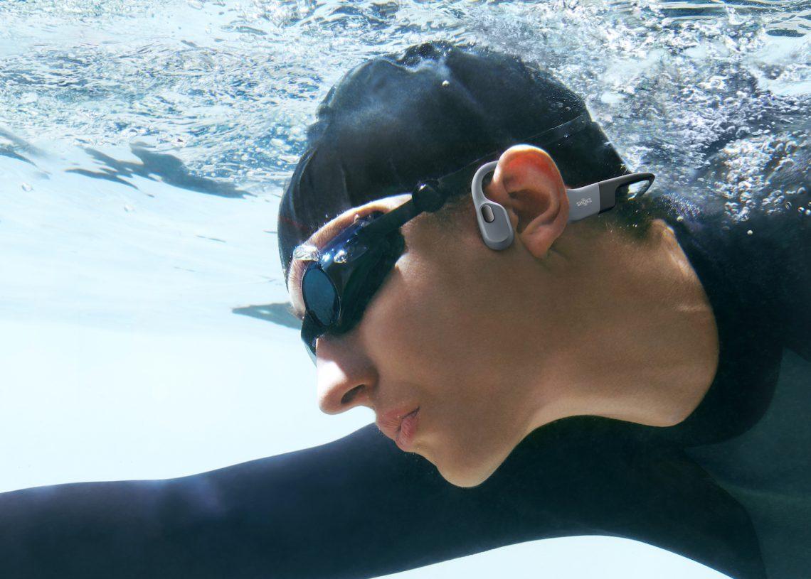 Swimming headphones
