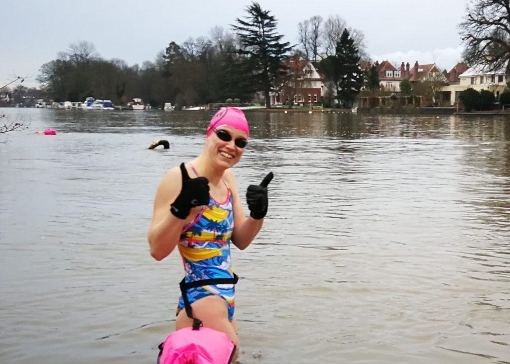 Should you wear neoprene gloves and booties for cold water swimming