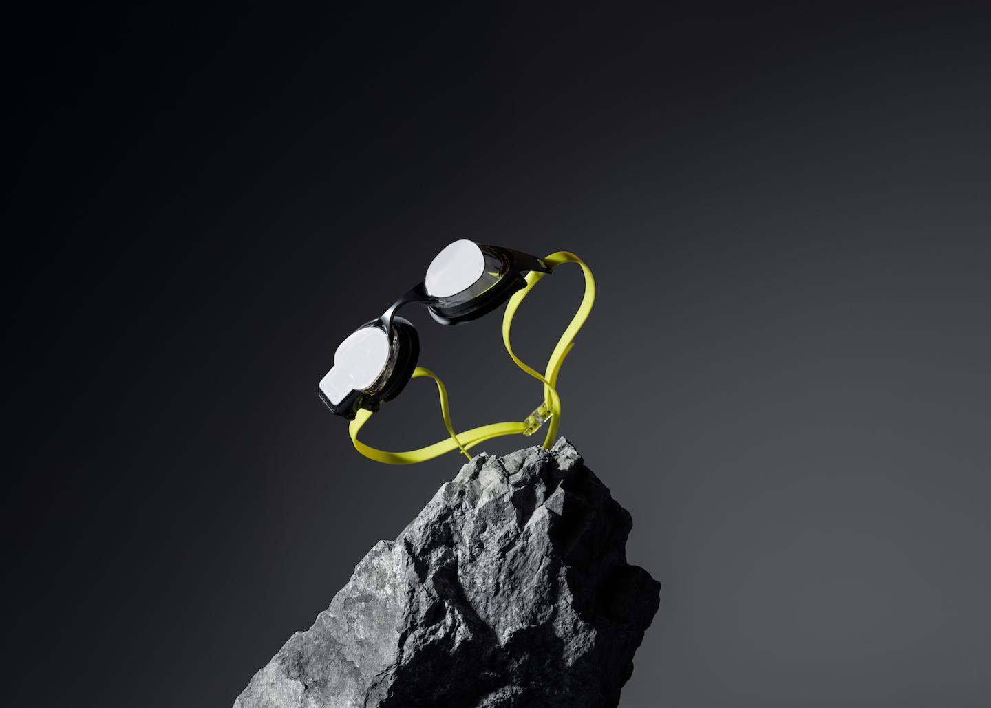 Standing Algorithm Goggles Gain with your goggles: Win a pair of FORM Augmented Reality Smart ...